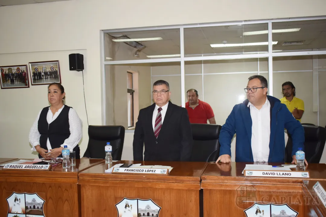 Foto 15 de SESION ORDINARIA DE LA JUNTA MUNICIPAL DE CAPIATA: Notas Recibidas y Expedientes Dictaminados