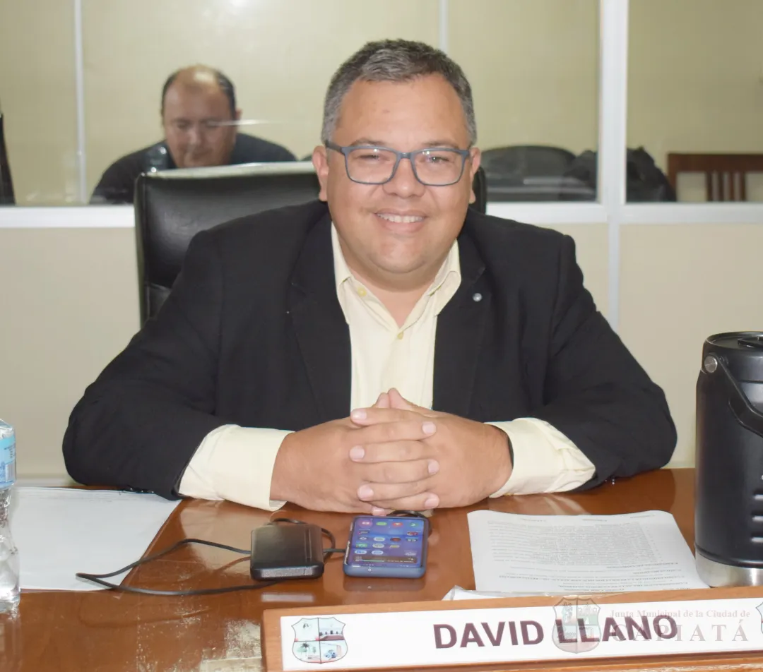 Foto 9 de SESION ORDINARIA DE LA JUNTA MUNICIPAL DE CAPIATA: Notas Recibidas y Expedientes Dictaminados