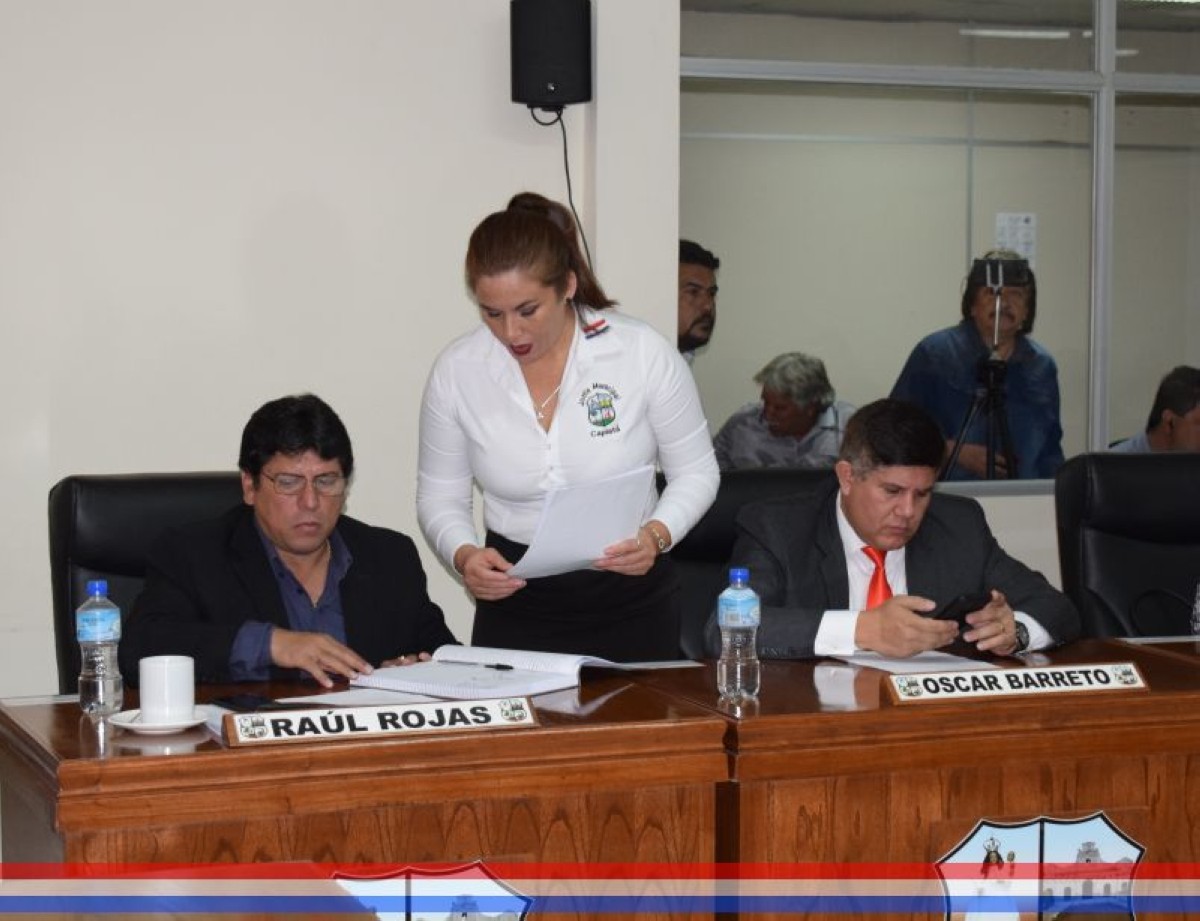 Foto 14 de SESION ORDINARIA DE LA JUNTA MUNICIPAL DE CAPIATA: Notas Recibidas, Nota Remitida y Expedientes Dictaminados