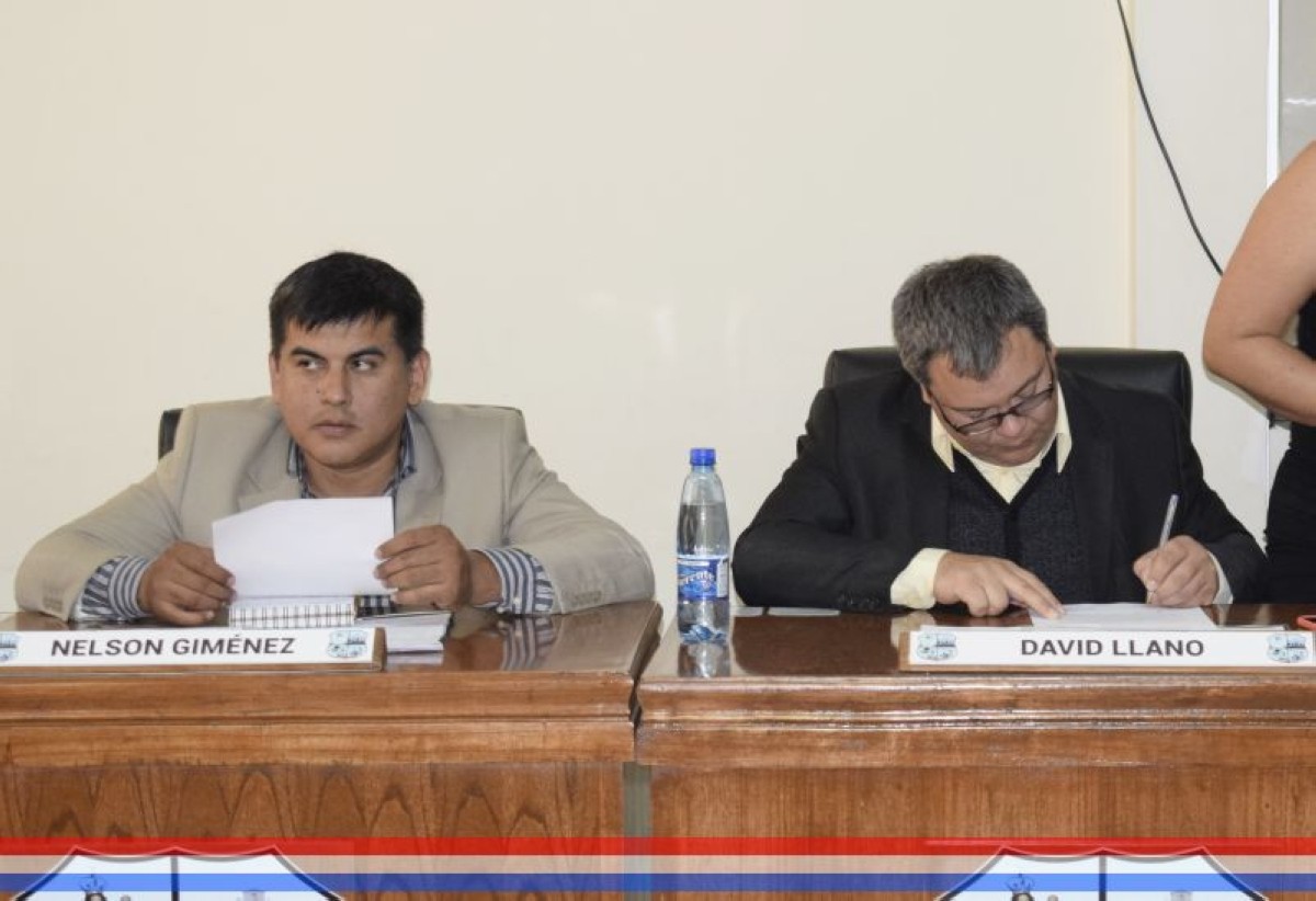 Foto 4 de SESION ORDINARIA DE LA JUNTA MUNICIPAL DE CAPIATA: Notas Recibidas, Nota Remitida y Expedientes Dictaminados
