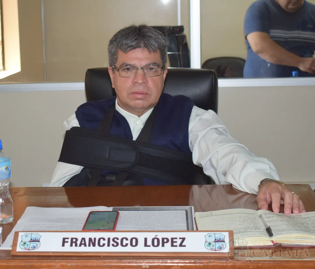 Foto 3 de SESION ORDINARIA DE LA JUNTA MUNICIPAL DE CAPIATA: Notas Recibidas y Expedientes Dictaminados