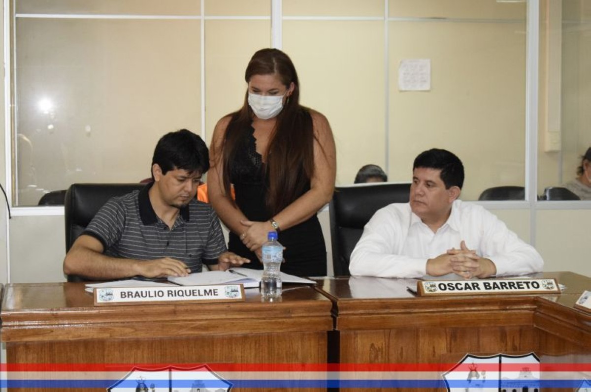 Foto 5 de SESION ORDINARIA DE LA JUNTA MUNICIPAL DE CAPIATA: Notas Recibidas, Nota Remitida y Expedientes Dictaminados