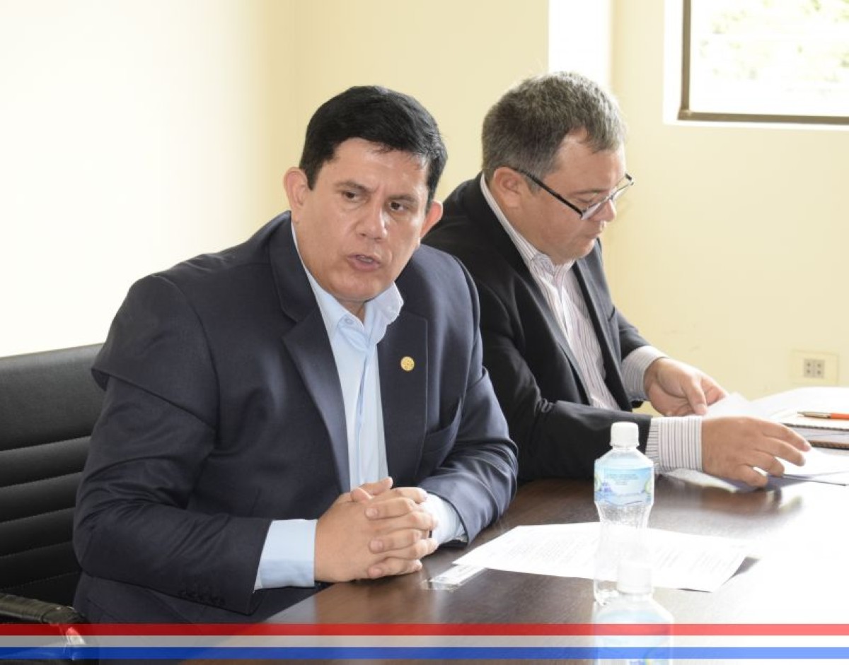 Foto 1 de Concejales solicitaron informe al Ejecutivo Municipal sobre la situación actual del ex mercadito municipal de Cía. 5ª Yataity