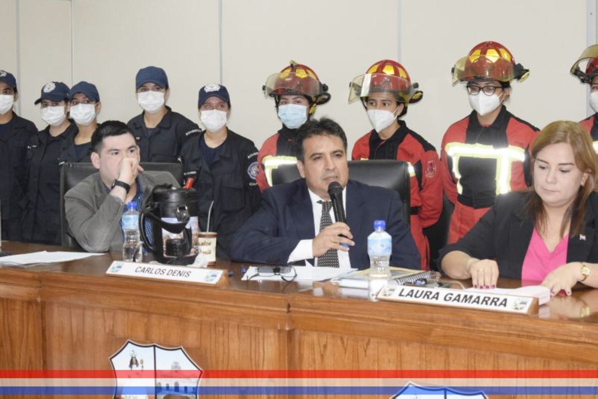 Foto 15 de Entrega de reconocimientos en Honor al Mérito a mujeres integrantes de cuerpos de bomberos voluntarios de nuestra ciudad