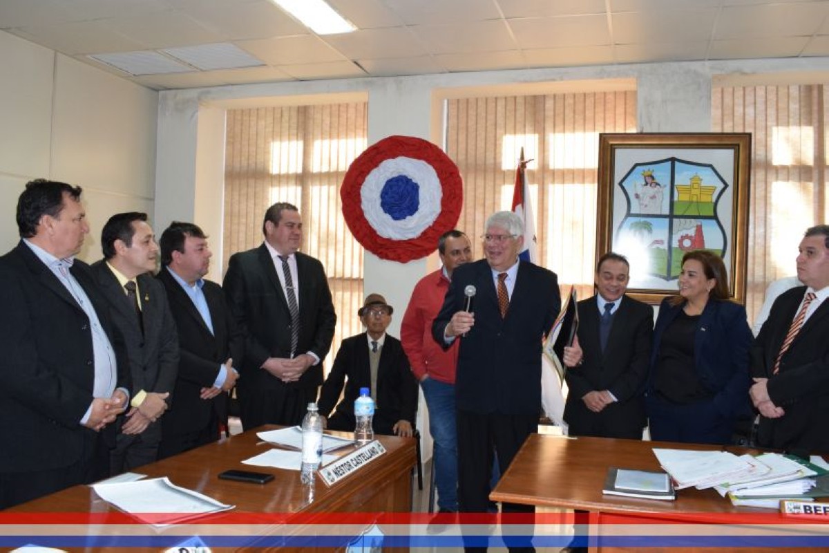 Foto 13 de Reconocimiento a Don Julián Valdez y a Don Celso Grance