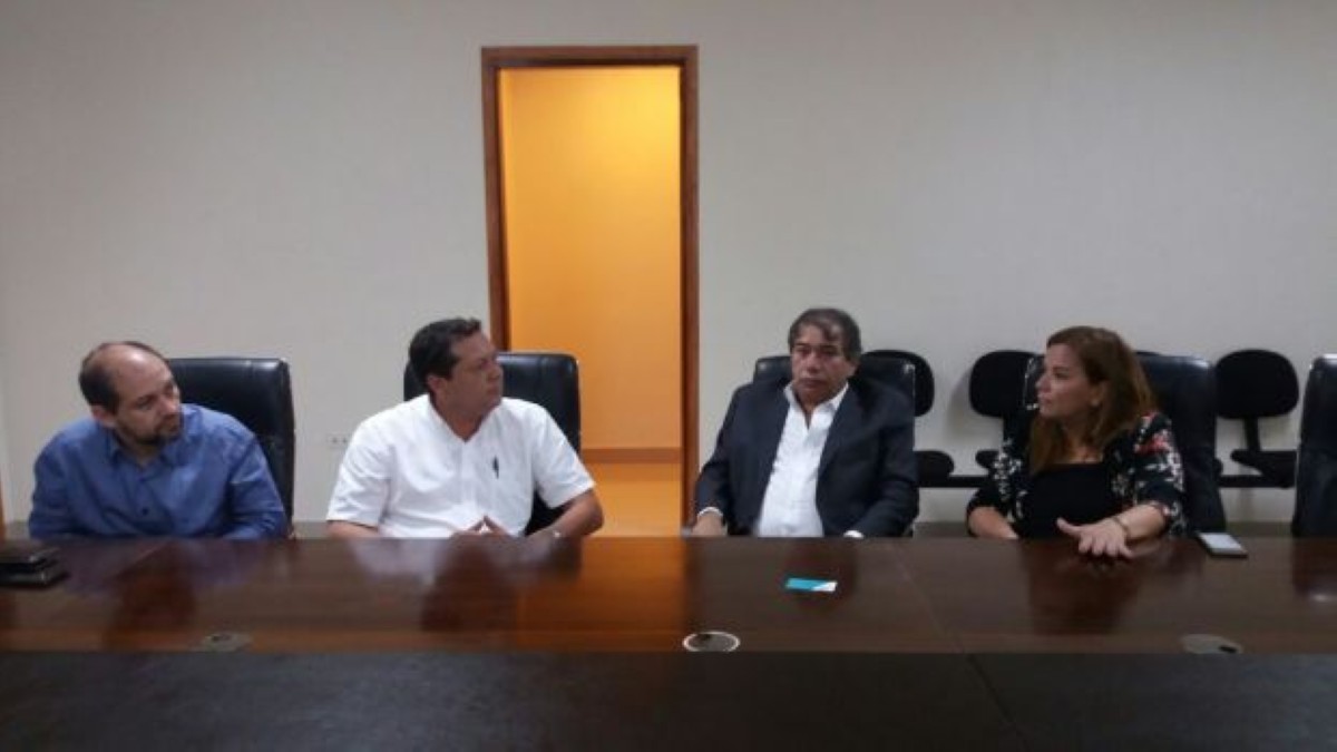 Foto 6 de Estudian la factibilidad de la emisión de bonos para el financiamiento de obras el próximo año