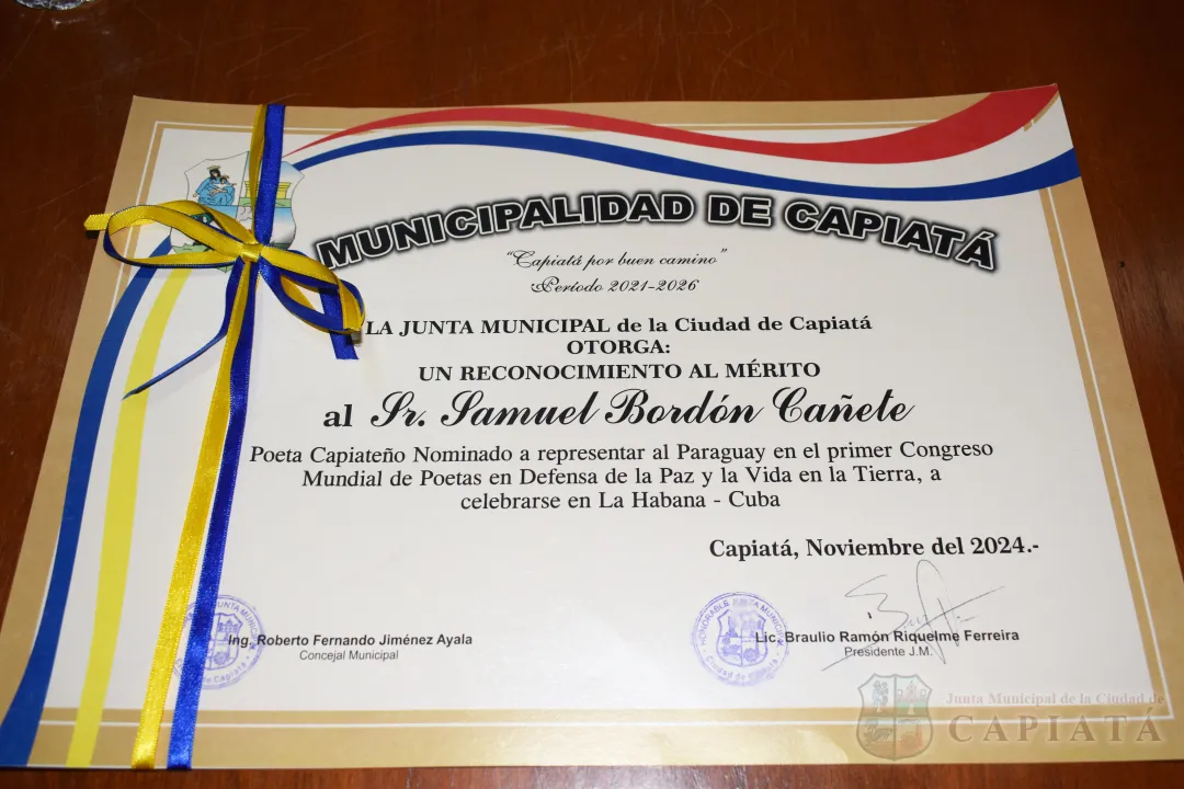 Foto 16 de Acto de Reconocimiento al Mérito al joven poeta capiateño Samuel Bordón Cañete
