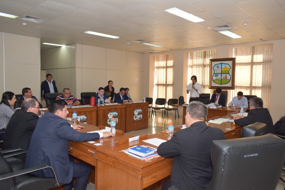 Foto 13 de SESION ORDINARIA DE LA JUNTA MUNICIPAL DE CAPIATA: Notas Recibidas y Expedientes Dictaminados