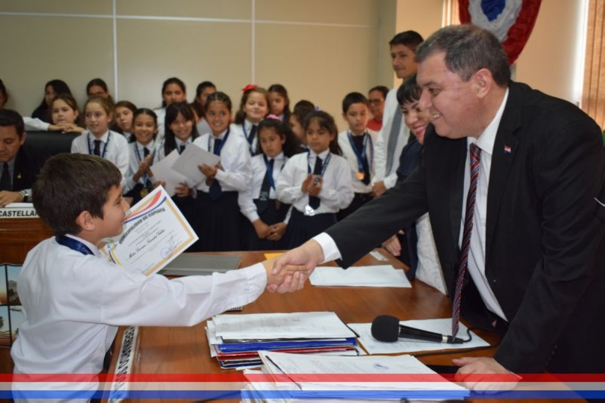 Foto 28 de Reconocimiento a la Esc. Bás. Nº 81 y Col. Nac. "Ma. Auxiliadora"