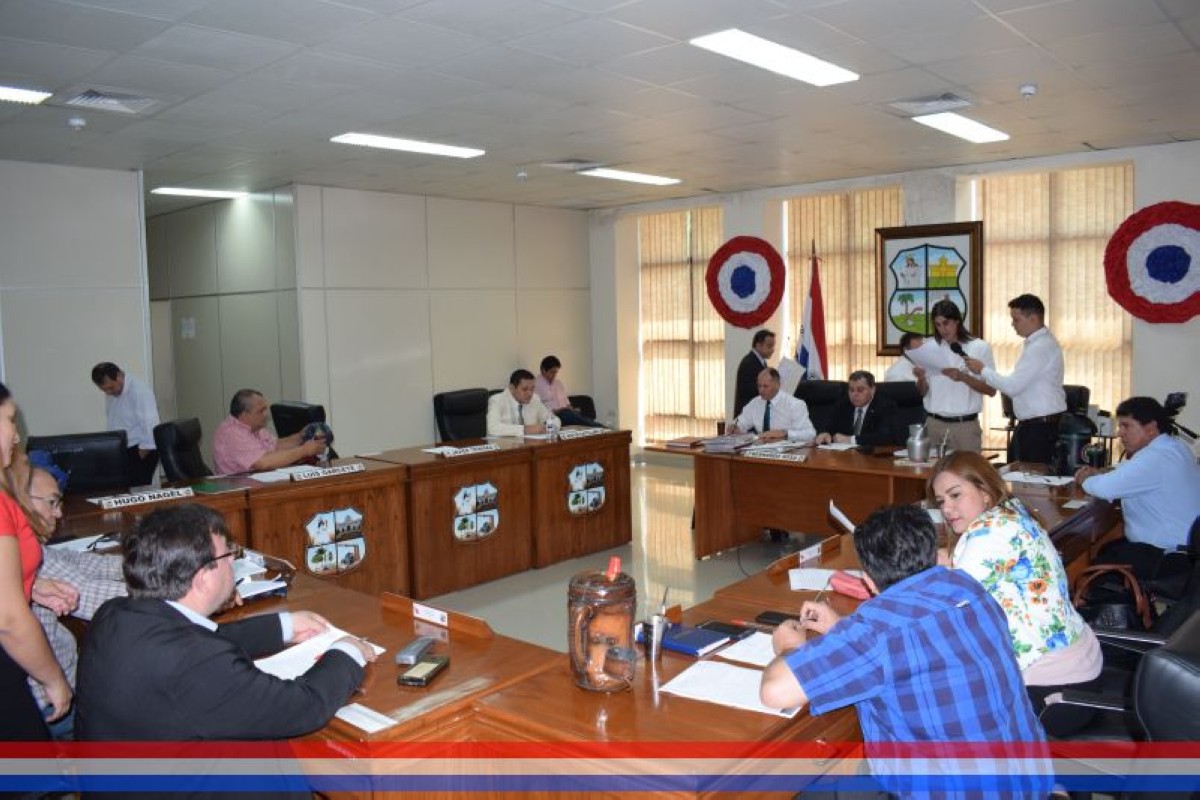Foto 7 de SESION ORDINARIA DE LA JUNTA MUNICIPAL DE CAPIATA: Notas Recibidas y Expedientes Dictaminados