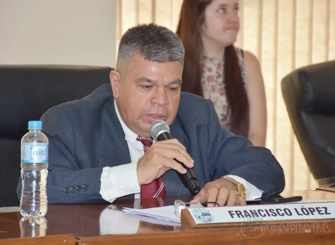 Foto 7 de SESION ORDINARIA DE LA JUNTA MUNICIPAL DE CAPIATA: Notas Recibidas y Expedientes Dictaminados
