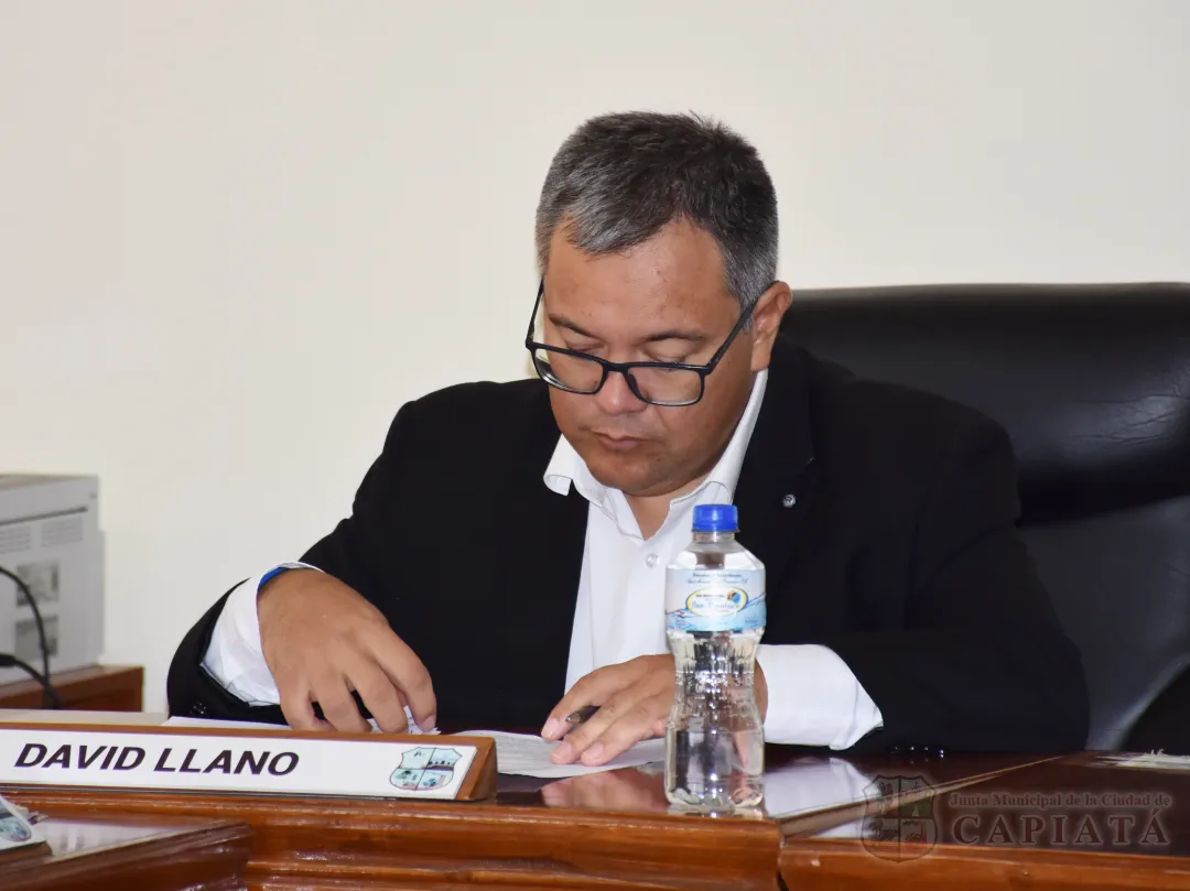 Foto 13 de SESION ORDINARIA DE LA JUNTA MUNICIPAL DE CAPIATA: Notas Recibidas y Expedientes Dictaminados