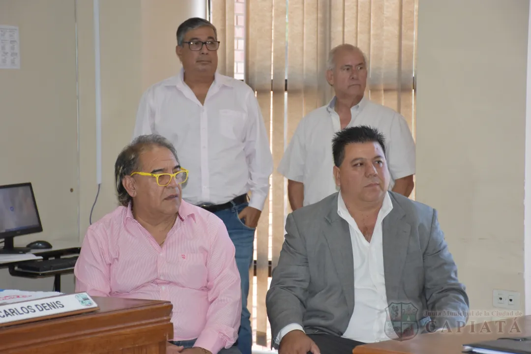 Foto 26 de Entrega de reconocimiento al Mérito a los destacados comunicadores sociales Felipe Darío Fernández y Luis Arce