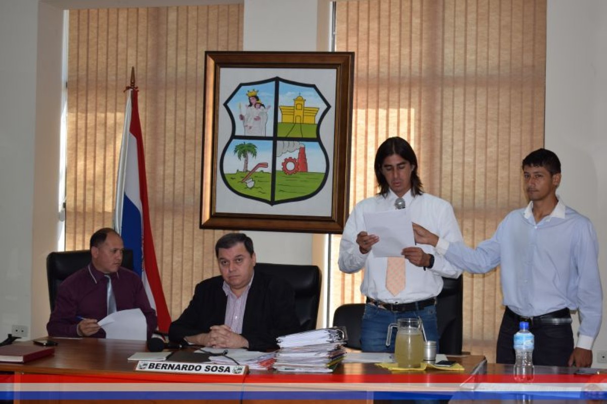 Foto 3 de SESION ORDINARIA DE LA JUNTA MUNICIPAL DE CAPIATA: Notas Recibidas y Expedientes Dictaminados