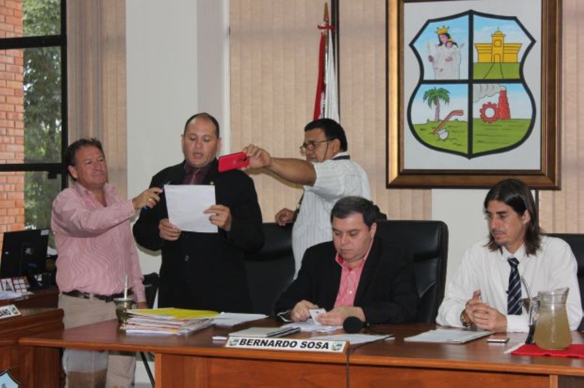 Foto 5 de Pleno de la Junta Municipal aprueba la revocatoria de la Resolución J.M Nº 2.345