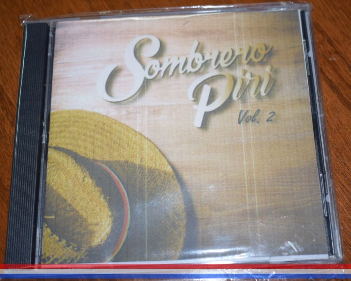 Foto 5 de Declaran de Interés Distrital Cultural el material discográfico "Sombrero Piri" del Prof. Carlos Eusebio Díaz Alvarez