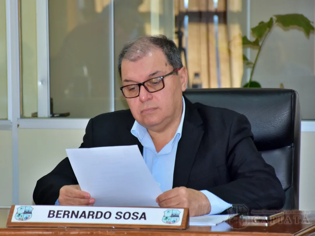 Foto 10 de SESION ORDINARIA DE LA JUNTA MUNICIPAL DE CAPIATA: Notas Recibidas y Expedientes Dictaminados