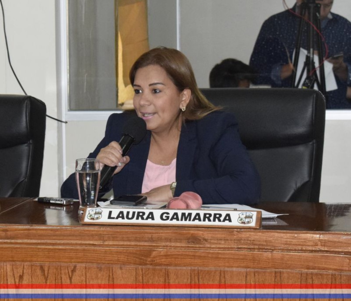 Foto 11 de Reconocimiento a la Sra. Epifanía Vda. de Montiel por la donación de un terreno para asiento de una plaza pública
