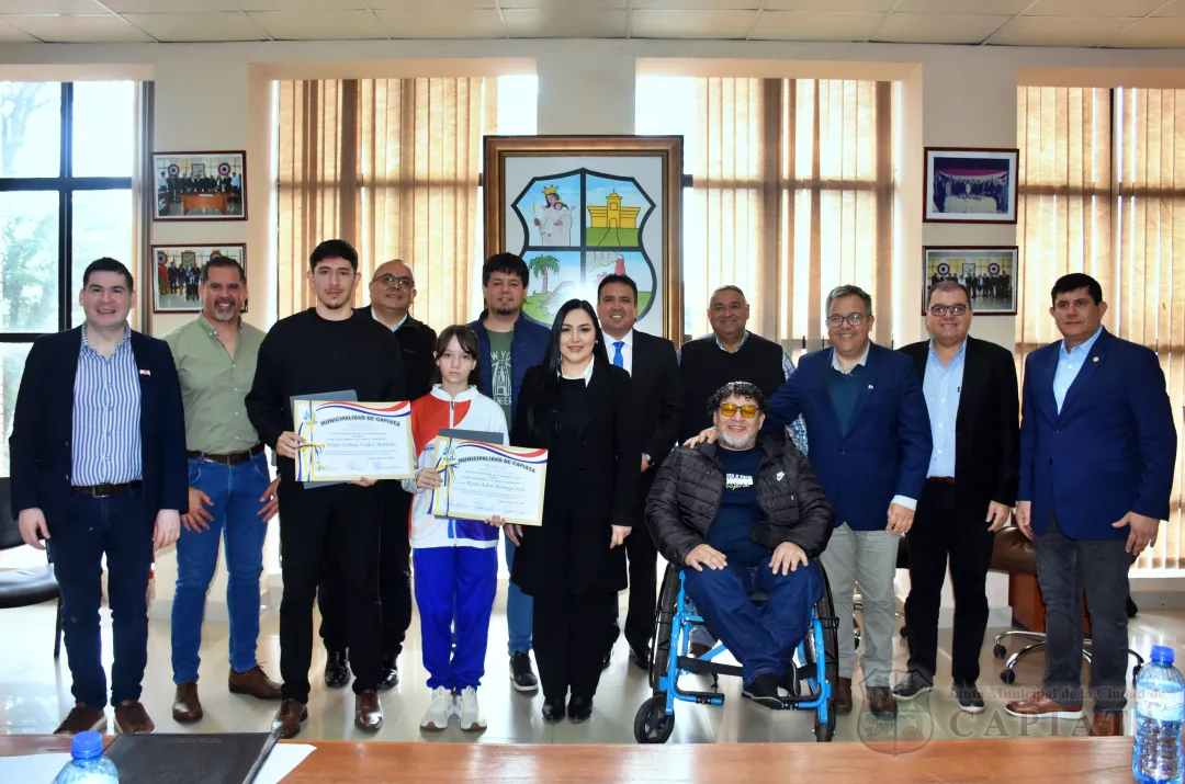 Foto 5 de El multicampeón de Taekwondo, Prof. Néstor Fabián Valdez Martínez, fue reconocido con el “Mérito Deportivo” por su destacada trayectoria