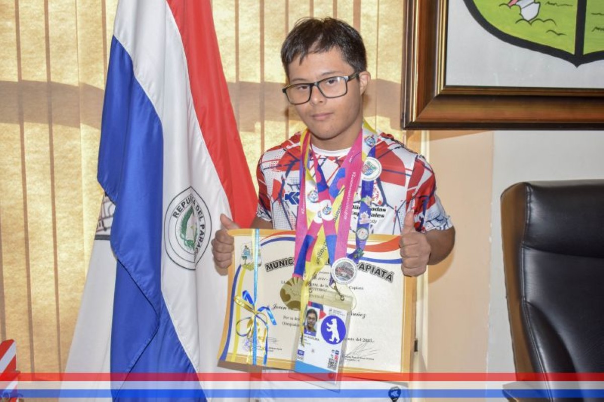 Foto 20 de Reconocimiento al Mérito al joven atleta Oscar Vicente Aguilera Núñez de destacada participación en las Olimpiadas Especiales Berlín 2023