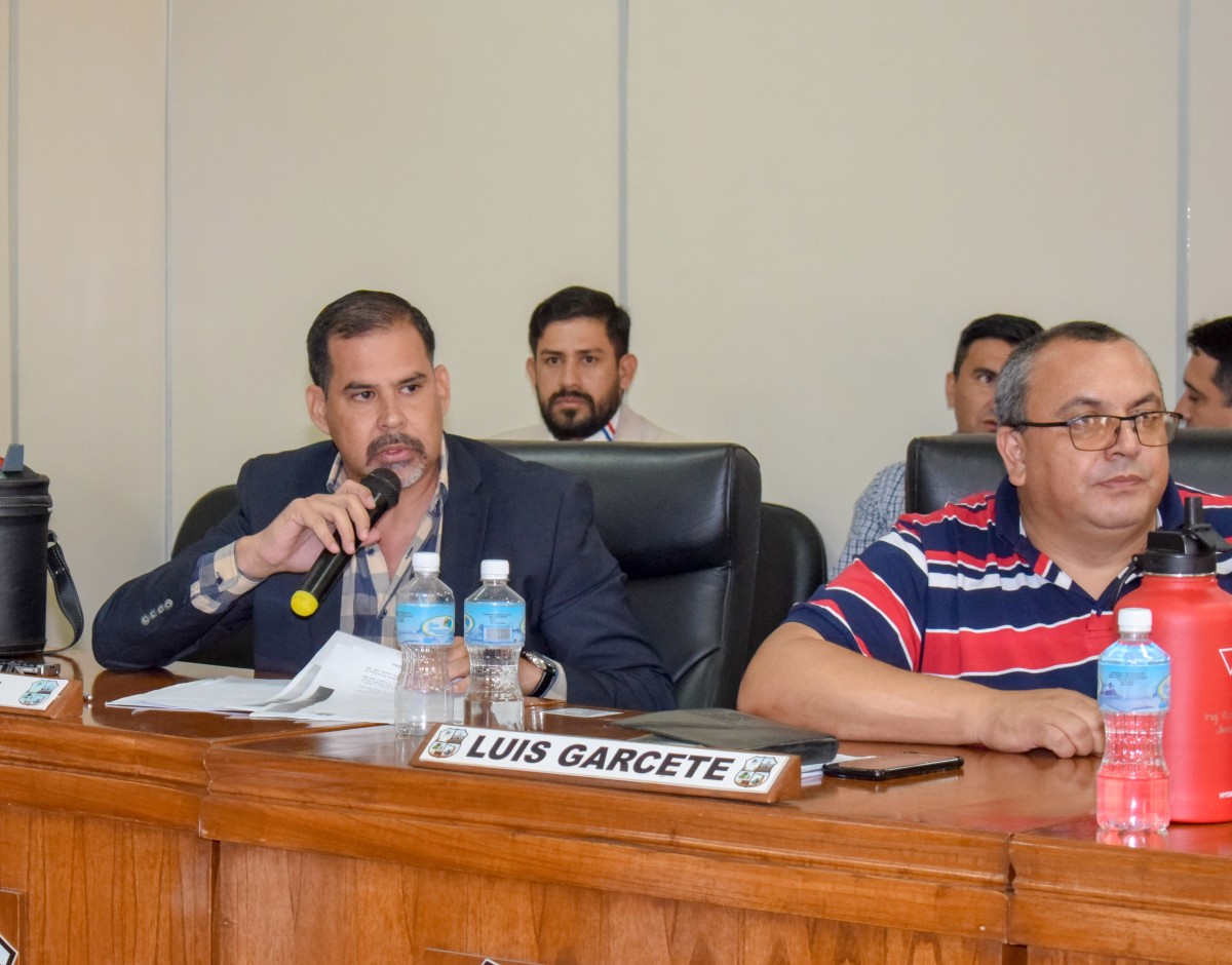 Foto 13 de SESION ORDINARIA DE LA JUNTA MUNICIPAL DE CAPIATA: Notas Recibidas, Nota Remitida y Expedientes Dictaminados