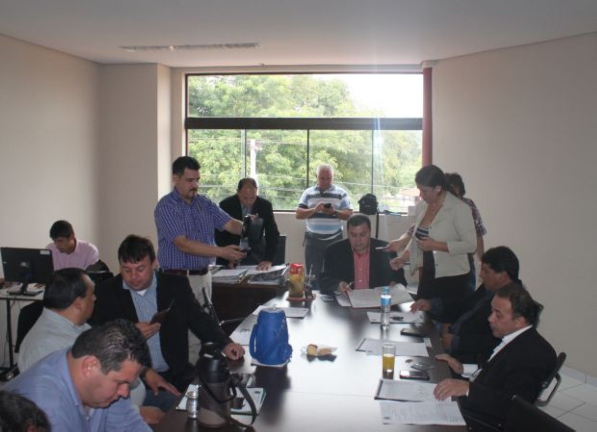 Foto 2 de SESION ORDINARIA DE LA JUNTA MUNICIPAL DE CAPIATA: Notas Recibidas y Expedientes
