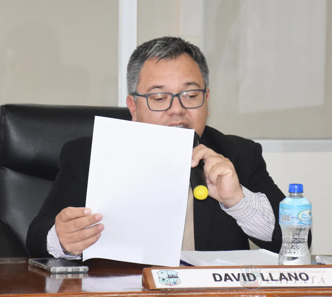 Foto 13 de SESION ORDINARIA DE LA JUNTA MUNICIPAL DE CAPIATA: Notas Recibidas, Nota Remitida y Expedientes Dictaminados