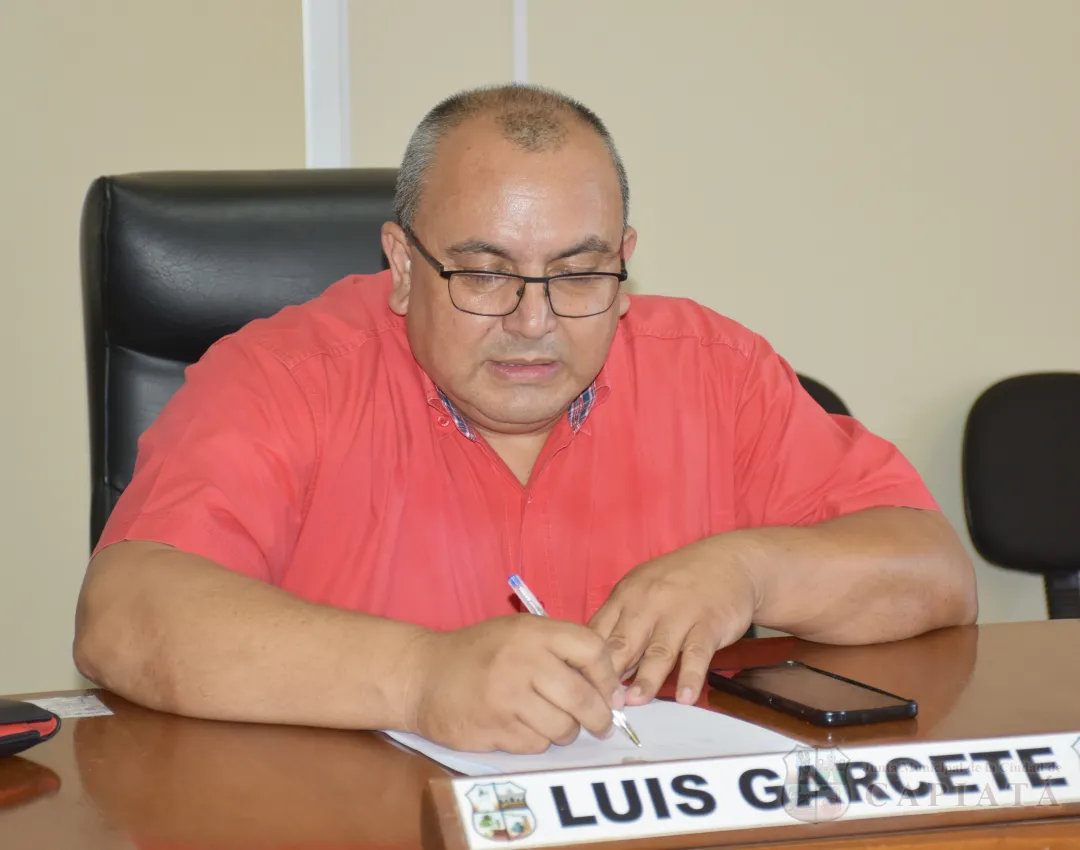 Foto 7 de SESION ORDINARIA DE LA JUNTA MUNICIPAL DE CAPIATA: Notas Recibidas y Expedientes Dictaminados