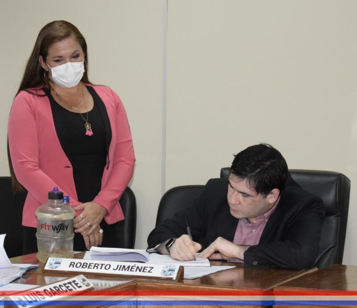 Foto 5 de SESION EXTRAORDINARIA DE LA JUNTA MUNICIPAL DE CAPIATA: Notas Recibidas y Expedientes Dictaminados