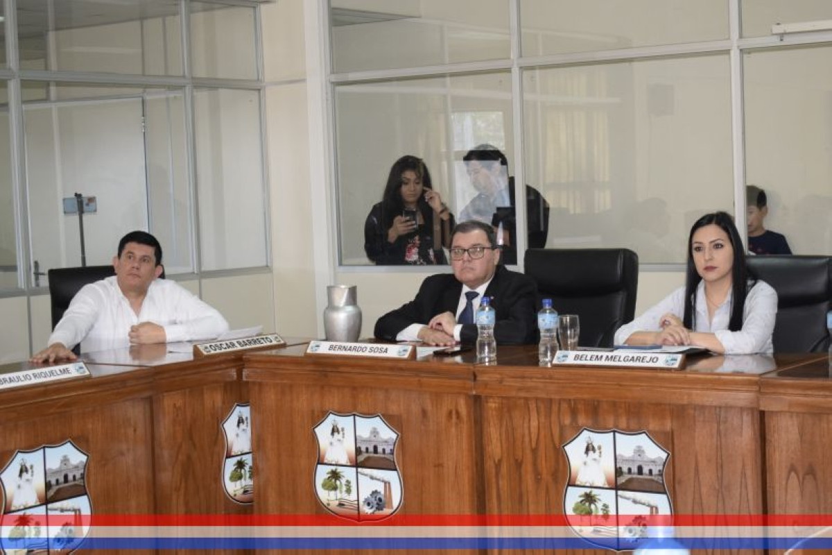 Foto 21 de Entregaron Reconocimiento al Mérito al Prof. Phd. Adolfo Javier Jara Céspedes