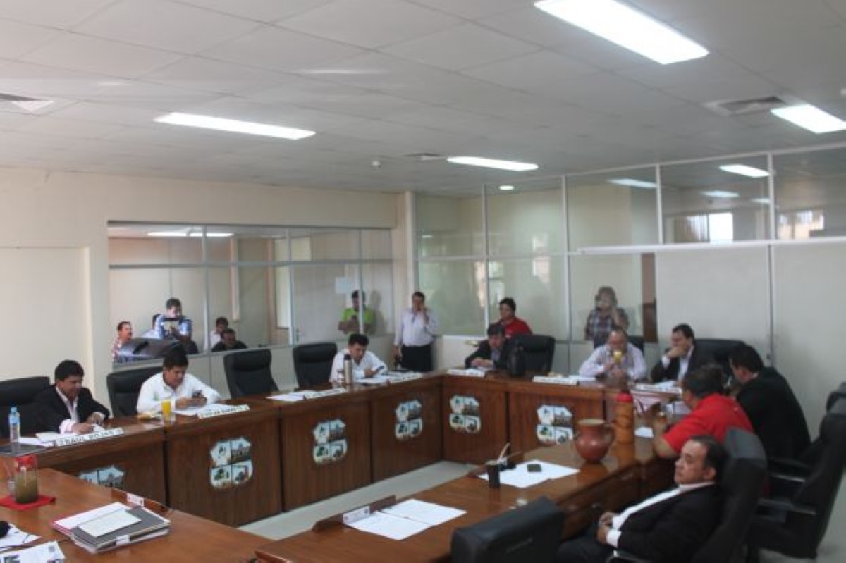 Foto 3 de SESION ORDINARIA DE LA JUNTA MUNICIPAL DE CAPIATA: Notas Recibidas y Expedientes Dictaminados