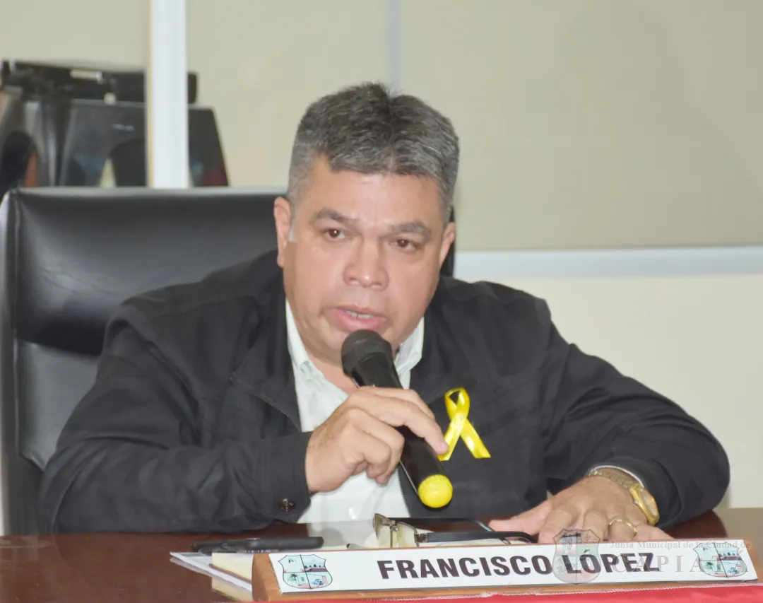Foto 4 de Otorgarán reconocimiento y gratitud al empresario del transporte, Sr. Juan Santos, por su extensa solidaridad hacia la comunidad capiateña