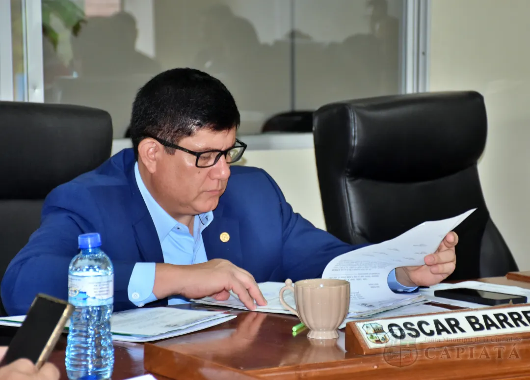 Foto 5 de SESION ORDINARIA DE LA JUNTA MUNICIPAL DE CAPIATA: Notas Recibidas y Expedientes Dictaminados