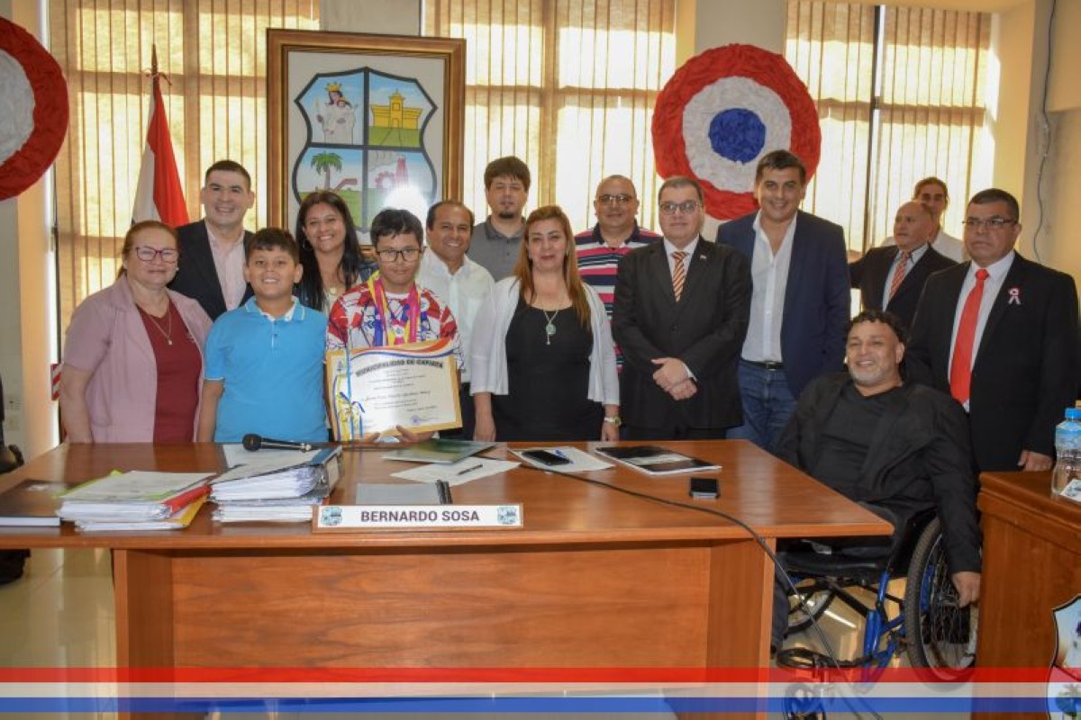 Foto 4 de Reconocimiento al Mérito al joven atleta Oscar Vicente Aguilera Núñez de destacada participación en las Olimpiadas Especiales Berlín 2023