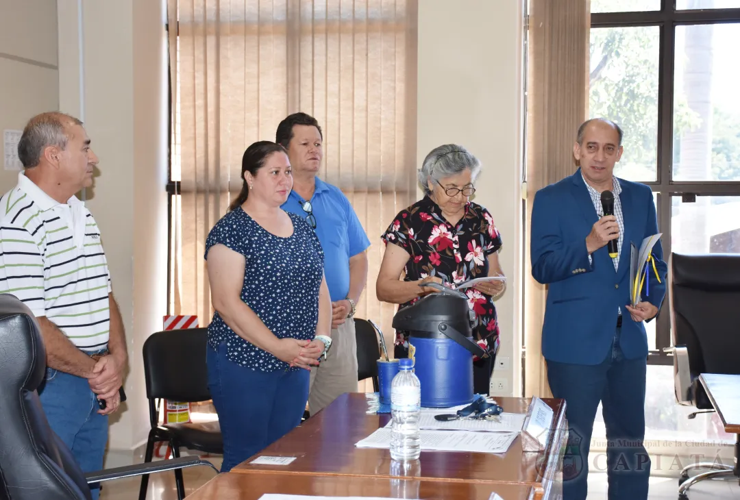 Foto 5 de Acto de Reconocimiento a la Comisión Vecinal Mburukujá por la apertura de la biblioteca barrial “Semillita” en la Cía. 9ª Rojas Cañada
