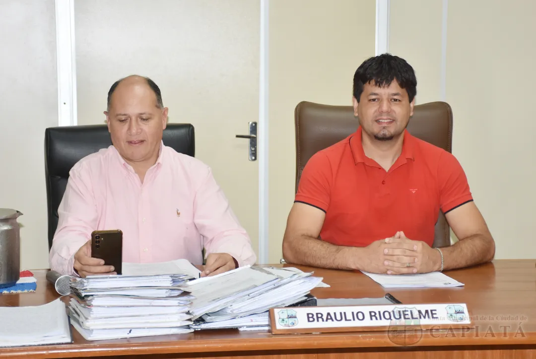 Foto 19 de SESION ORDINARIA DE LA JUNTA MUNICIPAL DE CAPIATA: Notas Recibidas y Expedientes Dictaminados