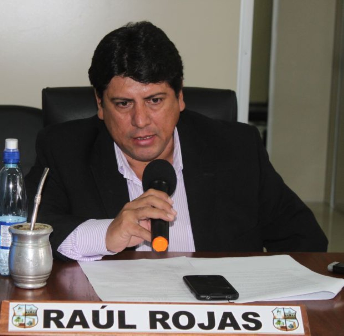 Foto 2 de Solicitan intervención de la Municipalidad en una edificación al costado del arroyo Posta Ybycuá