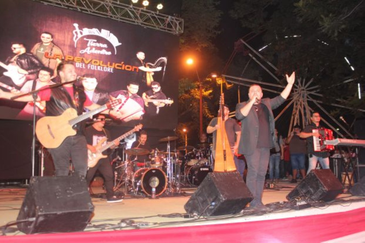Foto 36 de ¡MAGNIFICA NOCHE CAPIATEÑA!
