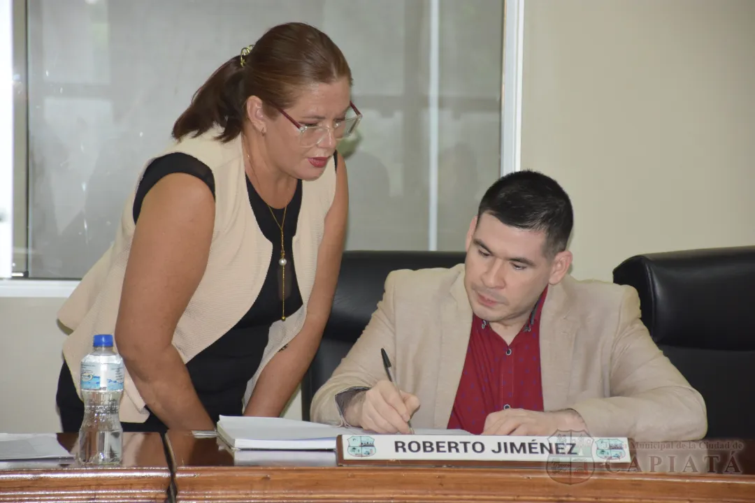 Foto 17 de SESION ORDINARIA DE LA JUNTA MUNICIPAL DE CAPIATA: Notas Recibidas y Expedientes Dictaminados