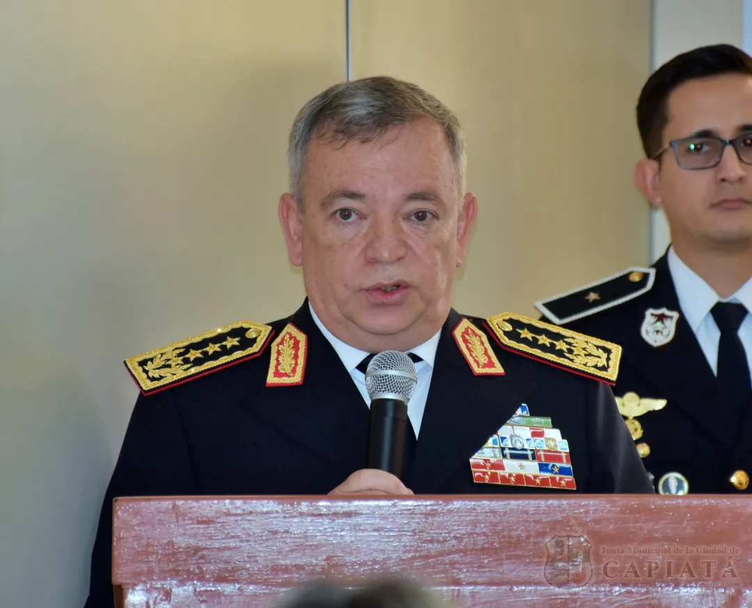 Foto 35 de Acto de reconocimiento como “Ciudadano Ilustre de Capiatá” al Comandante de la Policía Nacional, Crio. Gral. César Silguero Lobos