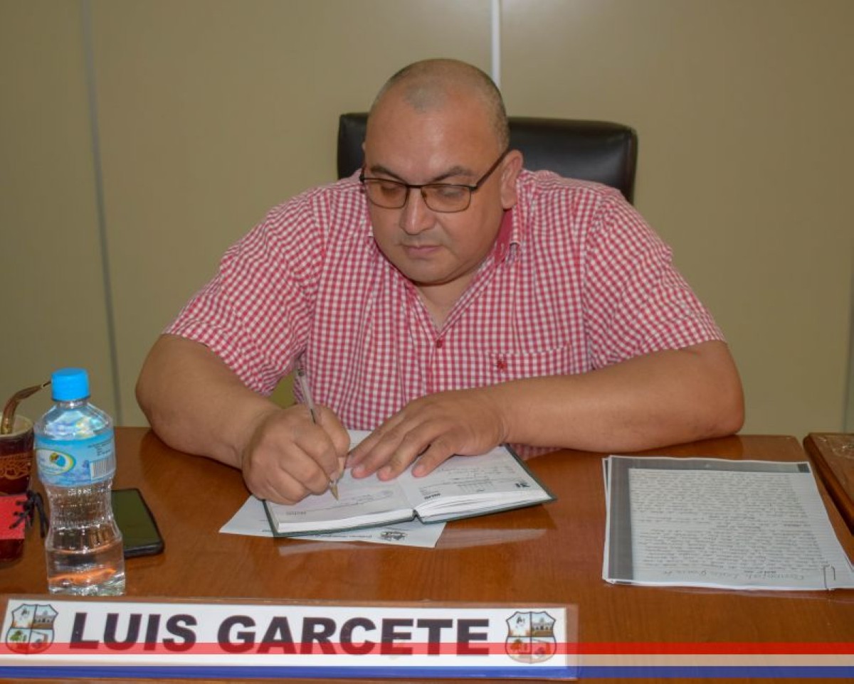 Foto 7 de SESION ORDINARIA DE LA JUNTA MUNICIPAL DE CAPIATA: Notas Recibidas, Nota Remitida y Expedientes Dictaminados