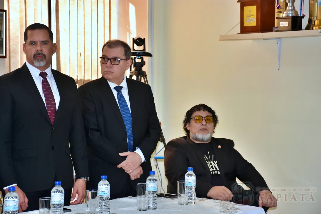 Foto 67 de Acto de reconocimiento como “Ciudadano Ilustre de Capiatá” al Comandante de la Policía Nacional, Crio. Gral. César Silguero Lobos