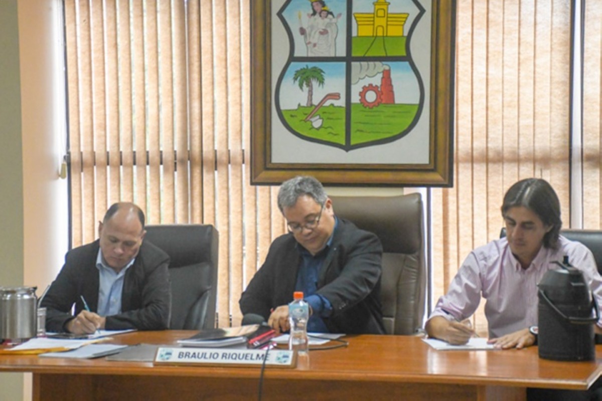 Foto 1 de SESION ORDINARIA DE LA JUNTA MUNICIPAL DE CAPIATA: Notas Recibidas, Nota Remitida y Expedientes Dictaminados