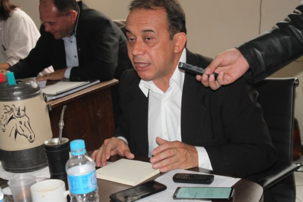 Foto 2 de Declaran de Interés Distrital al Festival “Posta Ybycuá canta al Paraguay”