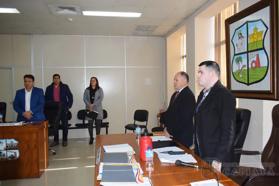 Foto 11 de SESION ORDINARIA DE LA JUNTA MUNICIPAL DE CAPIATA: Notas Recibidas y Expedientes Dictaminados
