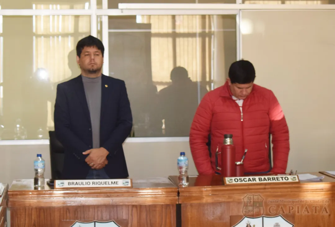 Foto 9 de SESION ORDINARIA DE LA JUNTA MUNICIPAL DE CAPIATA: Notas Recibidas y Expedientes Dictaminados