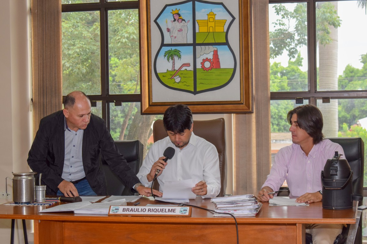 Foto 15 de SESION ORDINARIA DE LA JUNTA MUNICIPAL DE CAPIATA: Notas Recibidas, Nota Remitida y Expedientes Dictaminados