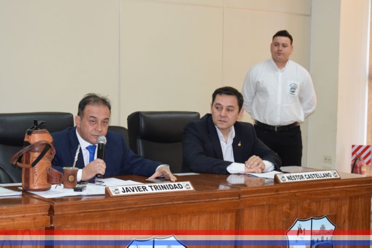 Foto 17 de SESION EXTRAORDINARIA DE LA JUNTA MUNICIPAL DE CAPIATA: Notas Recibidas, Nota Remitida y Expedientes Dictaminados