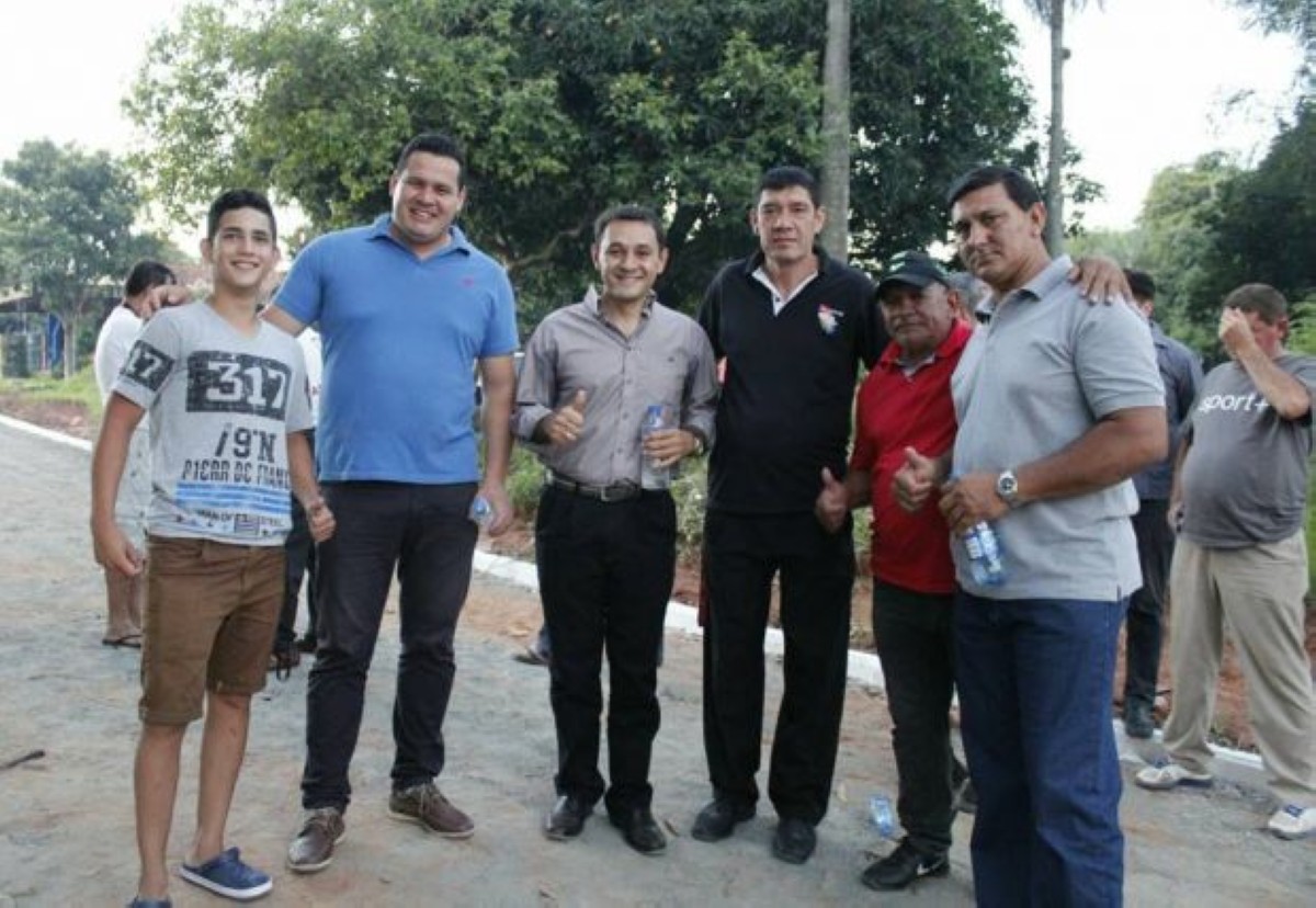 Foto 3 de Inauguración de empedrados en la compañía Ybyraró