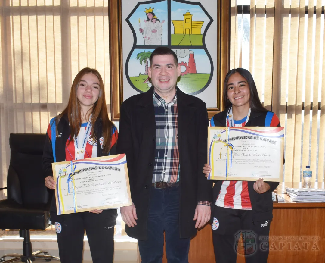 Foto 5 de Reconocimiento a las integrantes capiateñas de la Selección Paraguaya de Fútbol Femenino Sub 17, consagradas como campeonas sudamericanas